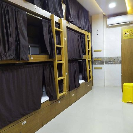 New Super Dormitory Bombay Esterno foto